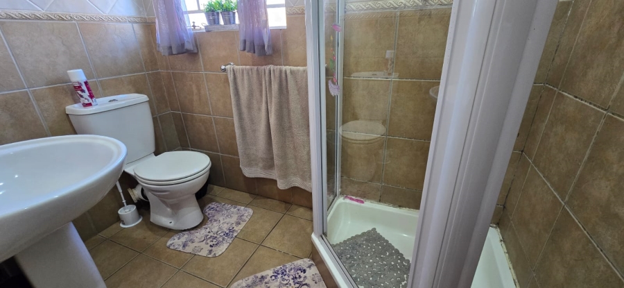 2 Bedroom Property for Sale in Flamwood North West